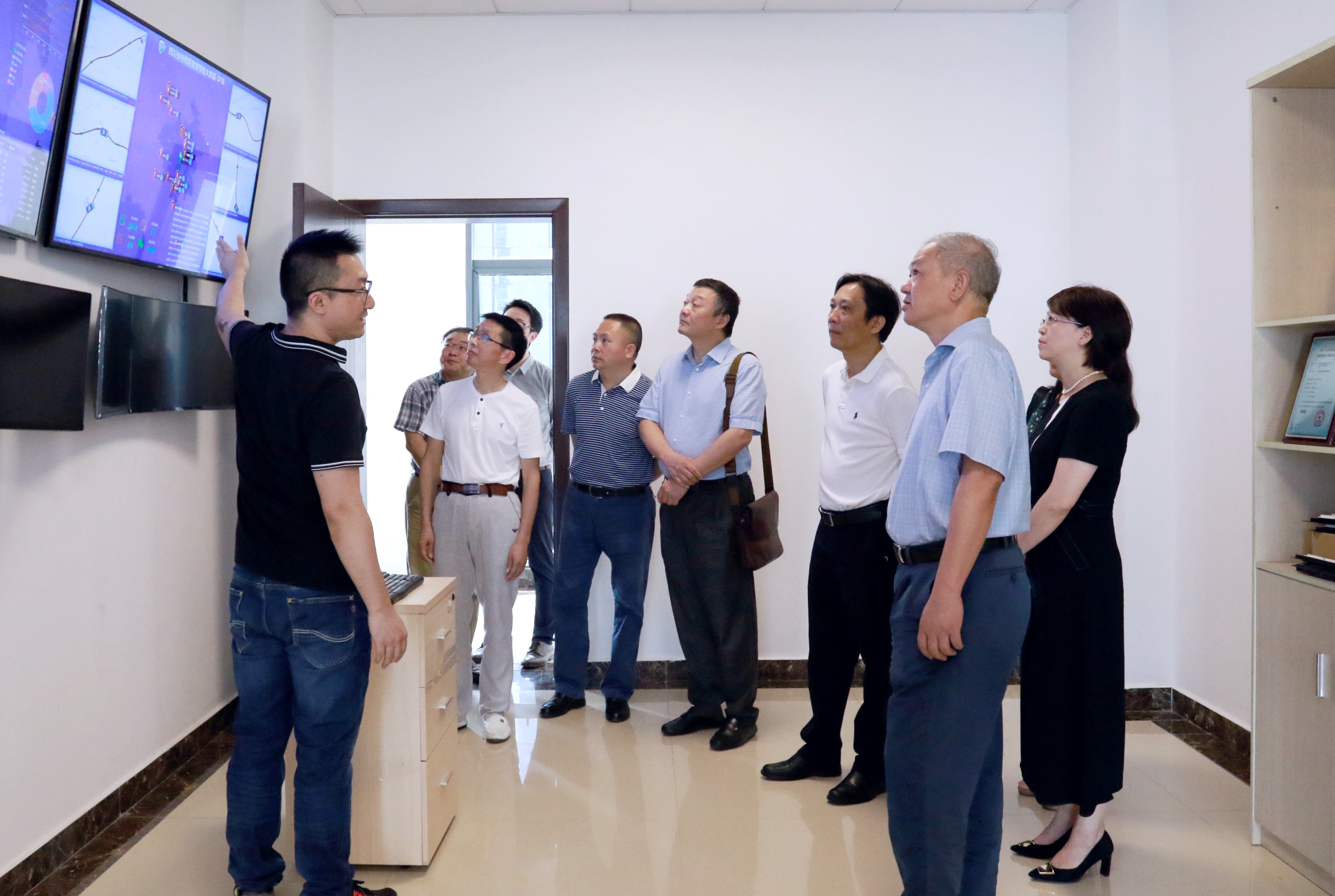 1595923992805069402.jpg 1595923992805069402.jpg